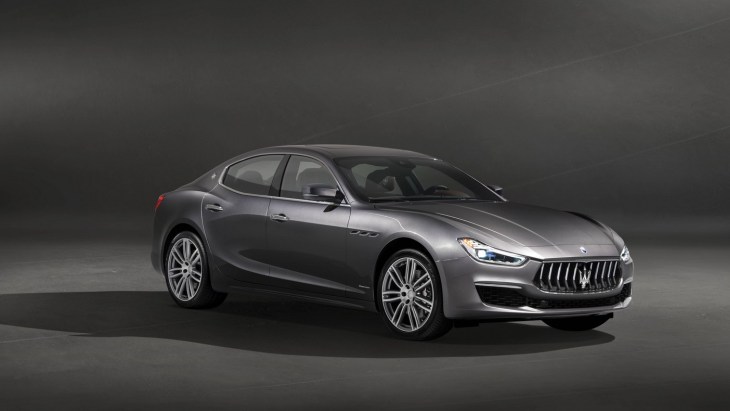 Седан Maserati Ghibli GranLusso Седан Maserati Ghibli GranLusso