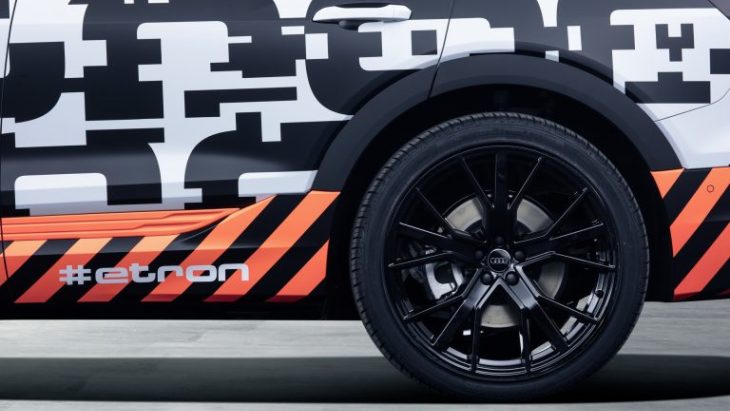 Электрический кроссовер Audi E-Tron Электрический кроссовер Audi E-Tron