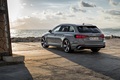 «Заряженный» универсал Audi RS4 Avant нового поколения B9